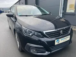 Schwarz Gebraucht 2018 Peugeot 308 Allure Kombi | 9.490 €