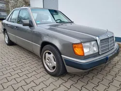 Grau Gebraucht 1992 Mercedes E230 Limousine | 4.500 €