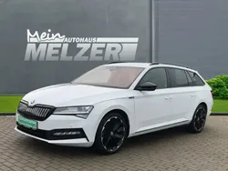 Moonweiß met. Gebraucht 2021 Skoda Superb SportLine Kombi | 26.480 € (Fairer Preis)