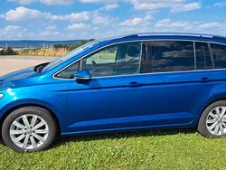 Blau Gebraucht 2016 VW Touran Highline Van / Kleinbus | 18.500 € (Fairer Preis)