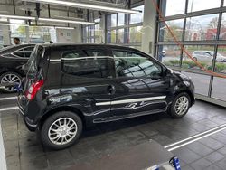 Schwarz Gebraucht 2011 Renault Twingo Kleinwagen | 3.807 €