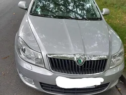 Silber Gebraucht 2011 Skoda Octavia Elegance Kombi | 5.400 € (Superpreis)