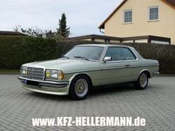 Grün metallic Gebraucht 1980 Mercedes 230 Coupé | 18.550 €