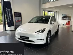 Weiß Gebraucht 2023 Tesla Model Y SUV | 34.400 € (Fairer Preis)