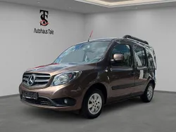Braun Gebraucht 2017 Mercedes Citan 111 Edition Kombi | 15.990 € (Fairer Preis)