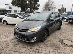 Grau Gebraucht 2015 Toyota Verso Skyview Edition Van / Kleinbus | 3.990 €