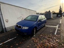Blau Gebraucht 2002 Skoda Fabia Kombi | 1.200 € (Guter Preis)