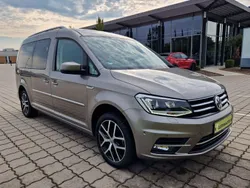 Mojave beige Gebraucht 2016 VW Caddy Maxi Highline Van / Kleinbus | 31.980 €