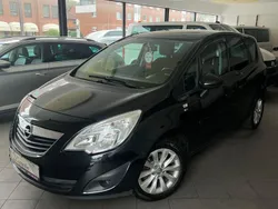 Schwarz Gebraucht 2012 Opel Meriva Van / Kleinbus | 6.490 € (Fairer Preis)