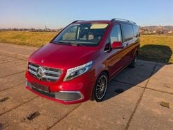 Rot Gebraucht 2019 Mercedes V300 Exclusive Van / Kleinbus | 43.900 € (Superpreis)