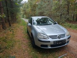 Silber Gebraucht 2005 VW Golf Comfortline Limousine | 2.500 € (Fairer Preis)