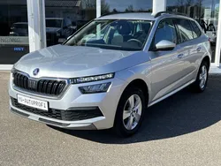 Brilliantsilber metallic Gebraucht 2023 Skoda Kamiq Ambition SUV | 18.590 €