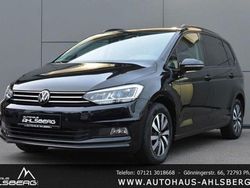 Deep black perleffekt Gebraucht 2023 VW Touran Comfortline Van / Kleinbus | 30.900 € (Fairer Preis)