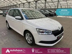 Weiß Gebraucht 2021 Skoda Fabia Ambition Limousine | 12.990 € (Fairer Preis)