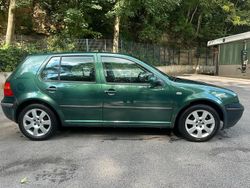 Grün Gebraucht 2001 VW Golf IV Kleinwagen | 950 € (Fairer Preis)