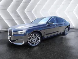 Grau Gebraucht 2021 BMW 730 Limousine | 53.400 € (Etwas zu teuer)