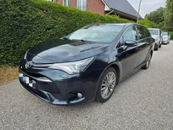 Grau Gebraucht 2015 Toyota Avensis Business Edition Kombi | 9.990 € (Guter Preis)