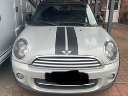 Weiß Gebraucht 2011 Mini Cooper Cabriolet Cabrio | 8.450 € (Fairer Preis)