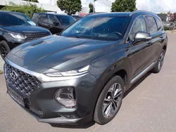 Grau Gebraucht 2019 Hyundai Santa Fe Premium SUV | 24.900 € (Fairer Preis)