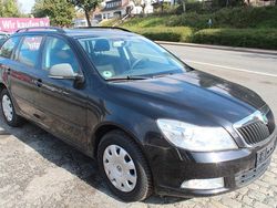 Schwarz Gebraucht 2011 Skoda Octavia Ambiente Kombi | 2.499 € (Guter Preis)