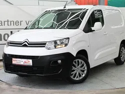 Weiß Gebraucht 2020 Citroën Berlingo Van / Kleinbus | 13.350 € (Fairer Preis)