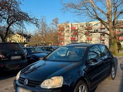 Schwarz Gebraucht 2005 VW Golf V Kleinwagen | 4.000 € (Fairer Preis)