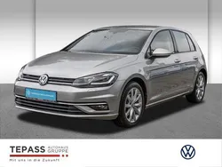 Silber Gebraucht 2017 VW Golf VII Highline Limousine | 13.890 € (Fairer Preis)