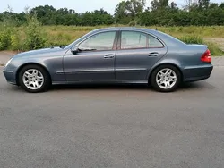 Blau Gebraucht 2006 Mercedes E280 Avantgarde Limousine | 9.900 € (Teuer)