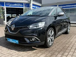 Schwarz Gebraucht 2017 Renault Scénic IV Intens Van / Kleinbus | 12.490 € (Guter Preis)
