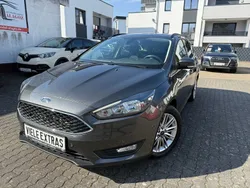 Grau Gebraucht 2018 Ford Focus Cool & Connect Limousine | 11.500 € (Fairer Preis)