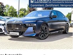Blau Gebraucht 2024 BMW M760e M Sport Limousine | 118.900 €