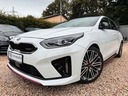 Weiß Gebraucht 2021 Kia ProCeed GT Kleinwagen | 20.990 € (Guter Preis)