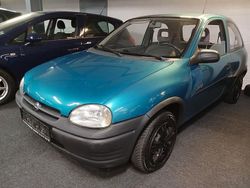 Blau Gebraucht 1993 Opel Corsa Kleinwagen | 1.800 €