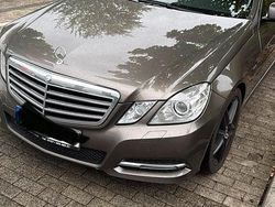 Braun Gebraucht 2010 Mercedes 350 Kombi | 7.500 € (Etwas zu teuer)
