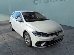 Weiß Gebraucht 2024 VW Polo Style Limousine | 21.380 € (Guter Preis)