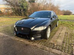 Schwarz Gebraucht 2016 Jaguar XF R-Sport Limousine | 15.300 € (Fairer Preis)