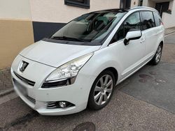 Weiß Gebraucht 2012 Peugeot 5008 Allure Van / Kleinbus | 4.700 € (Fairer Preis)