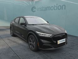 Schwarz Gebraucht 2022 Ford Mustang Mach-E Extended Range SUV | 36.630 € (Fairer Preis)