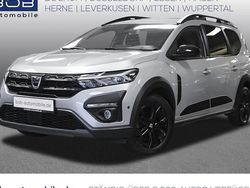 Grau Gebraucht 2022 Dacia Jogger Extreme Van / Kleinbus | 17.690 € (Fairer Preis)