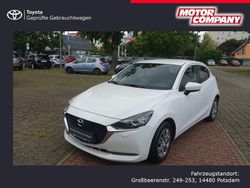 Weiß Gebraucht 2022 Mazda 2 Center-Line Limousine | 14.239 € (Guter Preis)