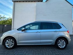 Silber Gebraucht 2015 VW Golf Sportsvan Comfortline Van / Kleinbus | 9.300 € (Fairer Preis)