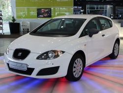 Weiss Gebraucht 2011 Seat Leon Limousine | 6.950 € (Teuer)