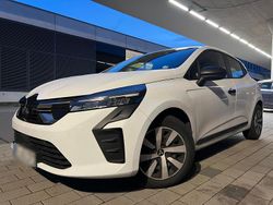 Weiß Gebraucht 2024 Mitsubishi Colt Limousine | 15.000 € (Fairer Preis)