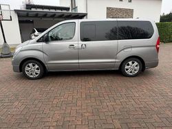 Grau Gebraucht 2016 Hyundai H-1 Van / Kleinbus | 18.200 € (Etwas zu teuer)