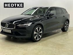 Onyx black Gebraucht 2023 Volvo V60 CC Plus Kombi | 40.990 € (Fairer Preis)