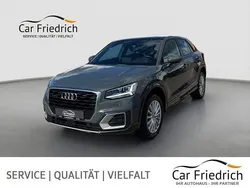 Grau Gebraucht 2018 Audi Q2 Design SUV | 22.880 € (Etwas zu teuer)