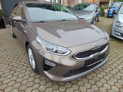 Braun Gebraucht 2018 Kia Ceed Silver Kleinwagen | 12.950 € (Fairer Preis)