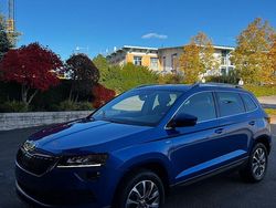 Blau Gebraucht 2021 Skoda Karoq Clever SUV | 25.900 € (Fairer Preis)