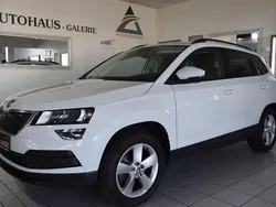 Weiß Gebraucht 2021 Skoda Karoq Ambition SUV | 16.988 € (Fairer Preis)