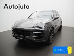 Grau Gebraucht 2024 Porsche Cayenne S E-Hybrid SUV | 148.000 €